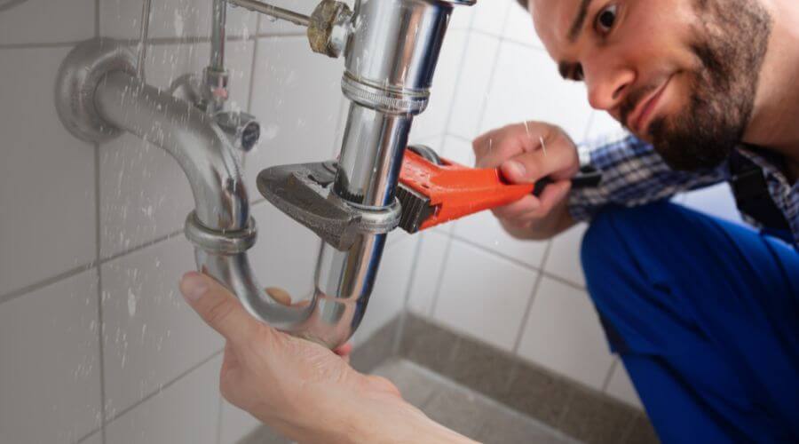 Professional emergency plumbing in Lakota, IA